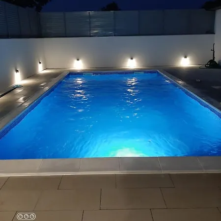 Rawda Halal Pool